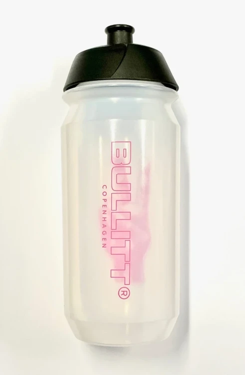 9999-99_WaterBottle-Peace_Studio_f900354.webp