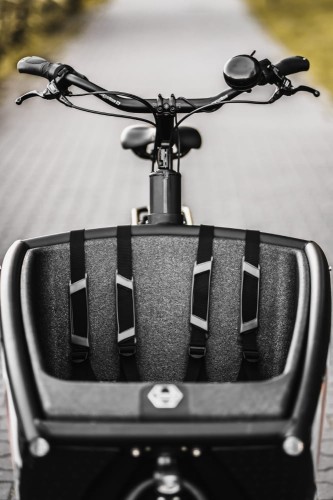 Urban Arrow Family - front view  (2x3)-h1000.jpg