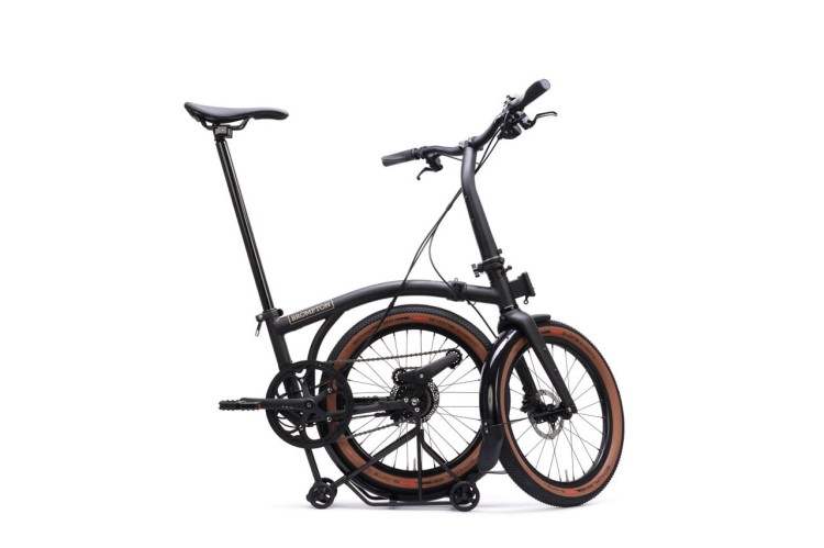 brompton-g-line-small-space-black-bagaznik-blotniki-pozycja-postojowa.jpg