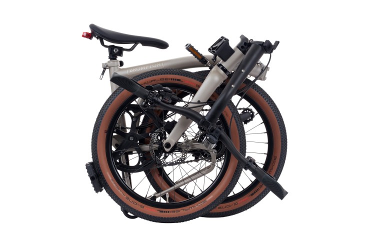 G Line Traildust White_bez_bagażnika_złożony.jpg